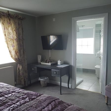 The Angel Inn Warminster Bagian luar foto