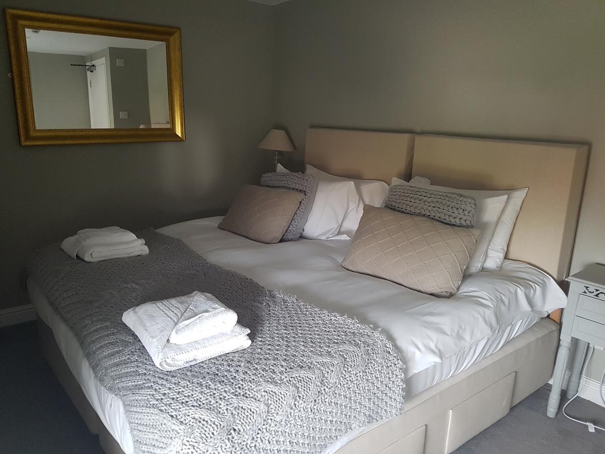 The Angel Inn Warminster Bagian luar foto